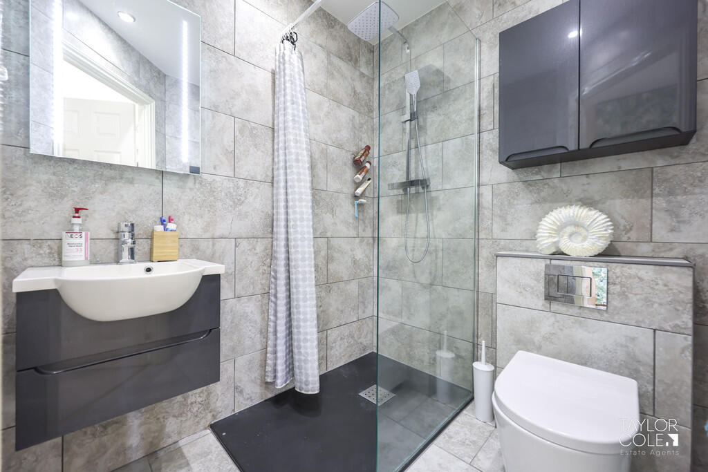 Additional image 21 of School Walk, Tamworth