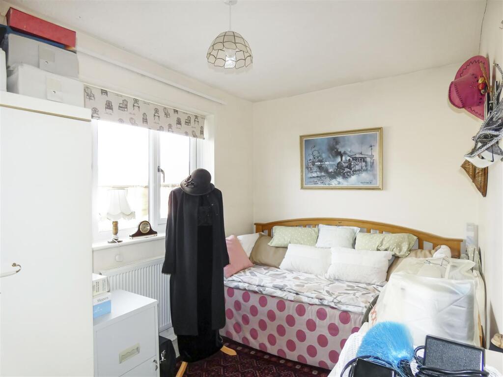 Additional image 12 of Longships, Beaumont Park