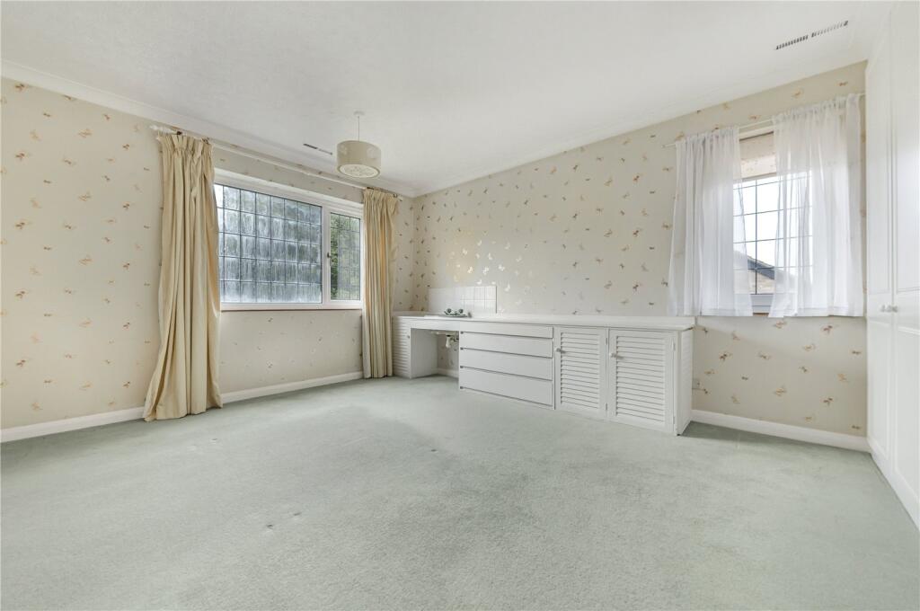 Additional image 17 of Kinnaird Avenue, Bromley, BR1