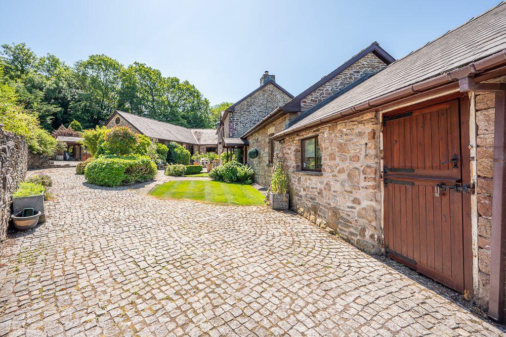 Additional image 31 of Castle Road, Tongwynlais, Cardiff