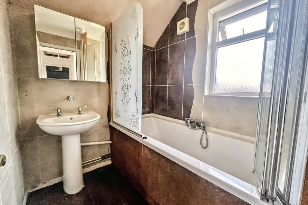 Additional image 9 of Wool