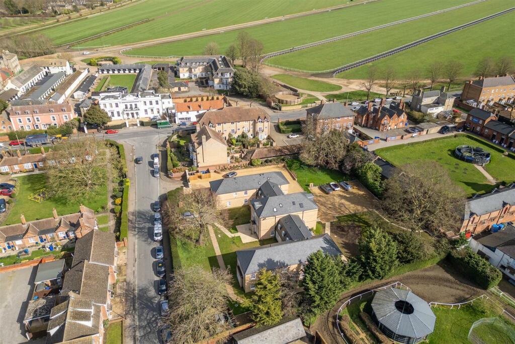 Additional image 10 of Vicarage Road, Newmarket