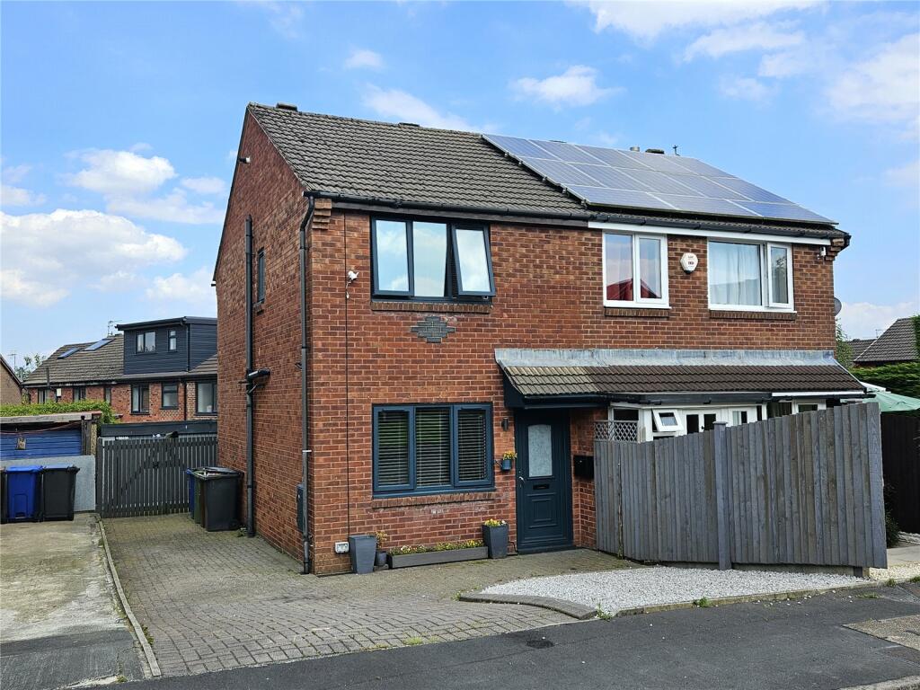 Primary image of Poplar Close, Rishton, Blackburn, BB1