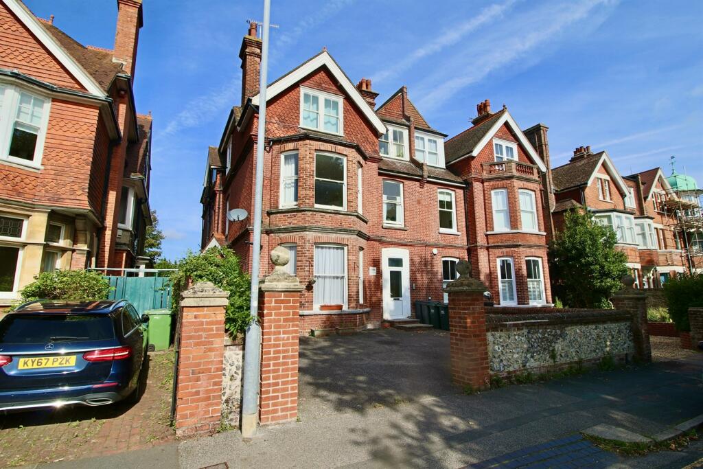 Old Orchard Road, BN21