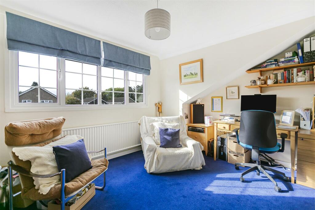 Additional image 20 of Ferndale Close, Newmarket