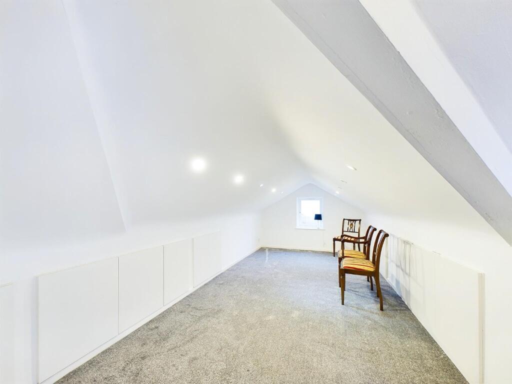 Additional image 14 of Moor View Drive, Bingley