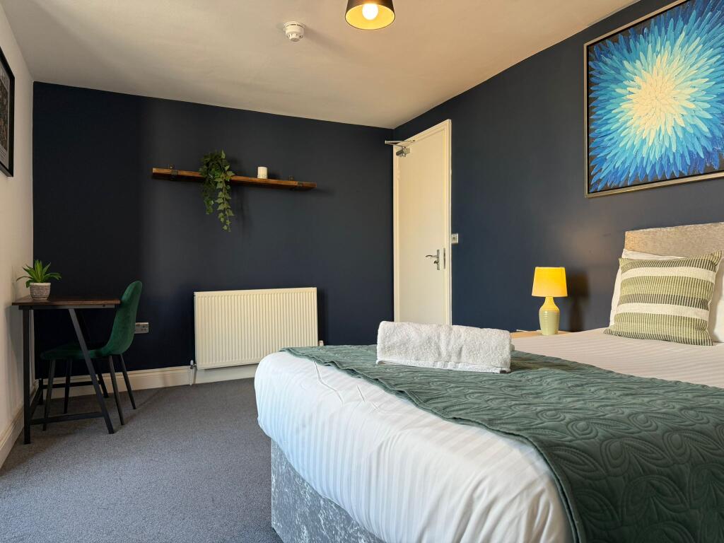 Additional image 4 of 32A Western Road