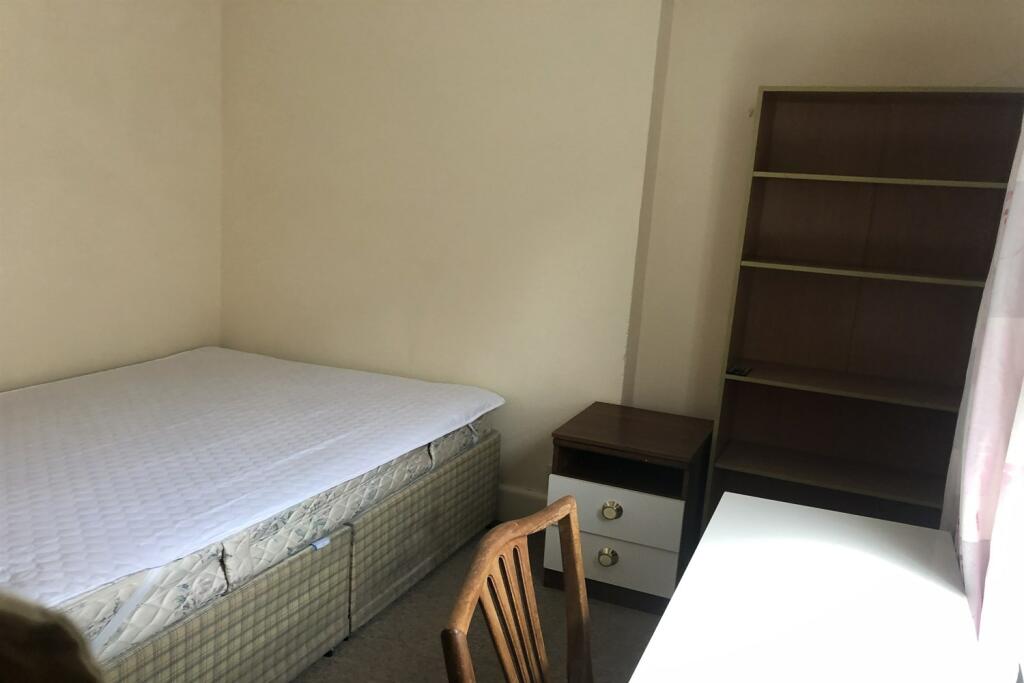 Additional image 8 of 4 bedroom House in Winton