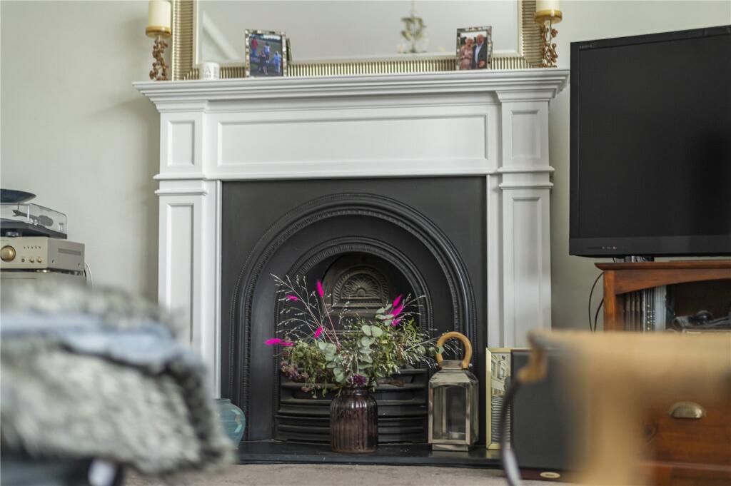 Additional image 17 of Holligrave Road, Bromley, BR1