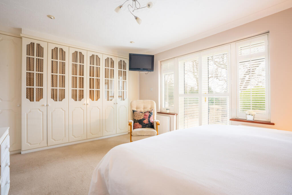 Additional image 3 of Highland View Close, Colehill, Wimborne, Dorset, BH21