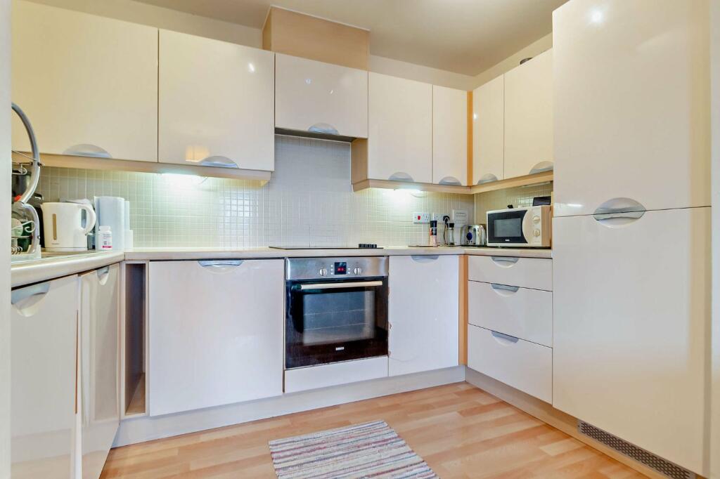 Additional image 2 of Warren Close, Cambridge, Cambridgeshire