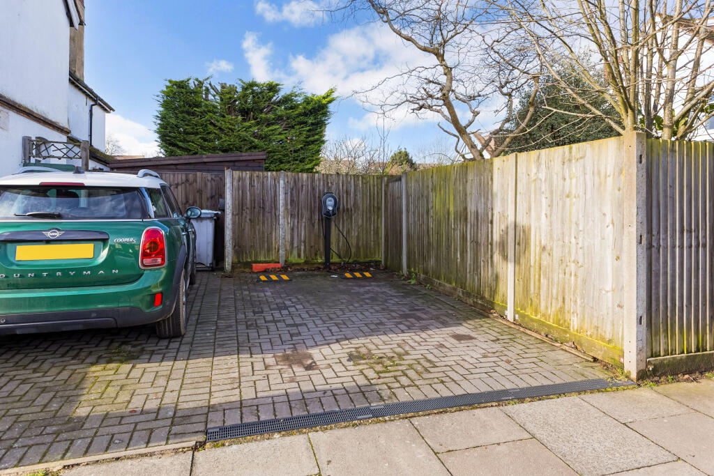 Additional image 13 of Brampton Road, St. Albans, AL1