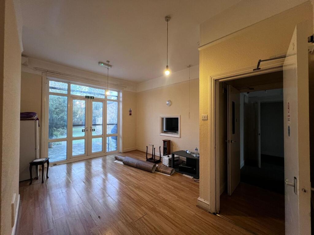 Additional image 4 of 28 Queens Road, Beckenham, Greater London, BR3