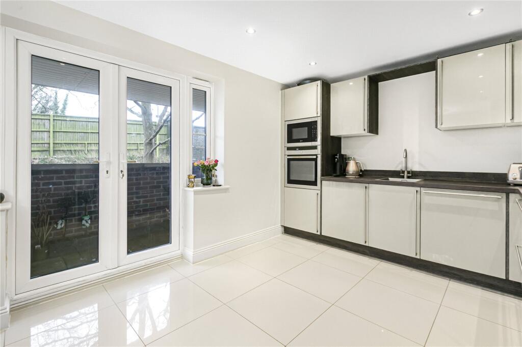 Additional image 5 of Green Close, Brookmans Park, Hertfordshire, AL9