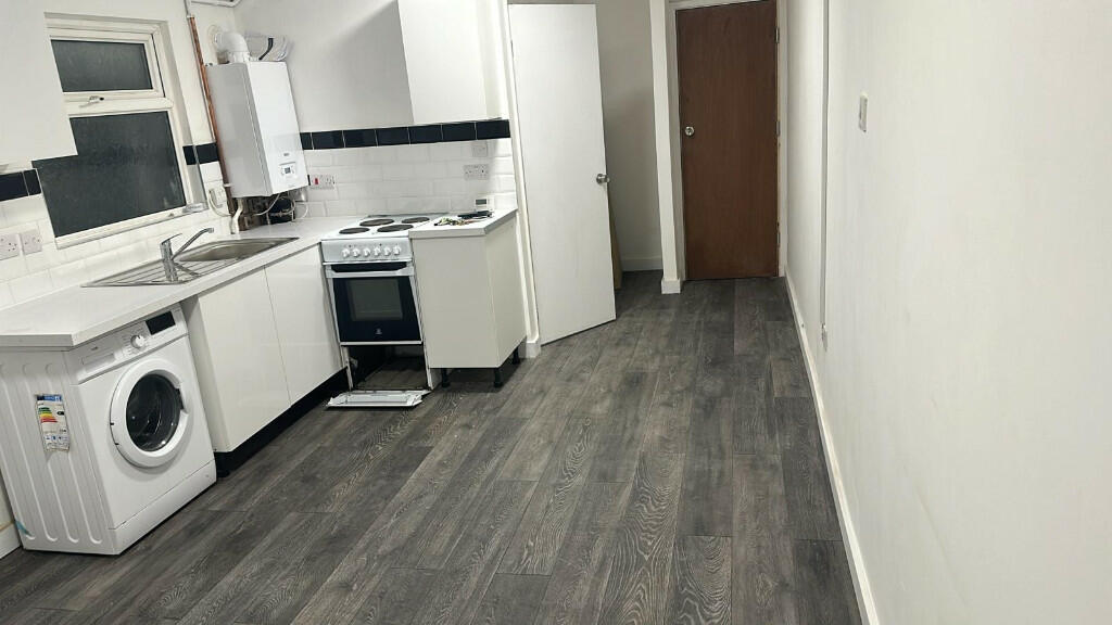 Additional image 2 of Claude Road, Cardiff(City), CF24