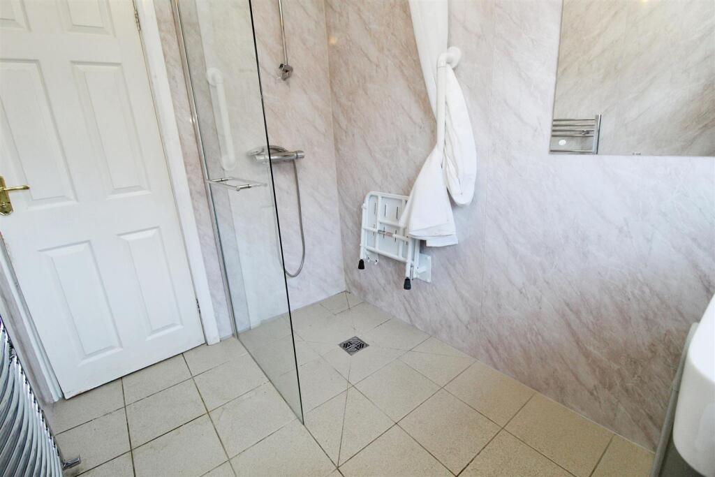 Additional image 10 of Gregory Crescent, Bradford, BD7 4PG