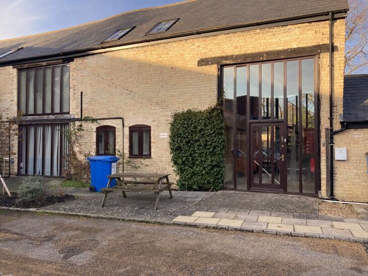 Additional image 6 of The Long Barn, Old Farm Barns, Toft, Cambridge, CB23 2RF