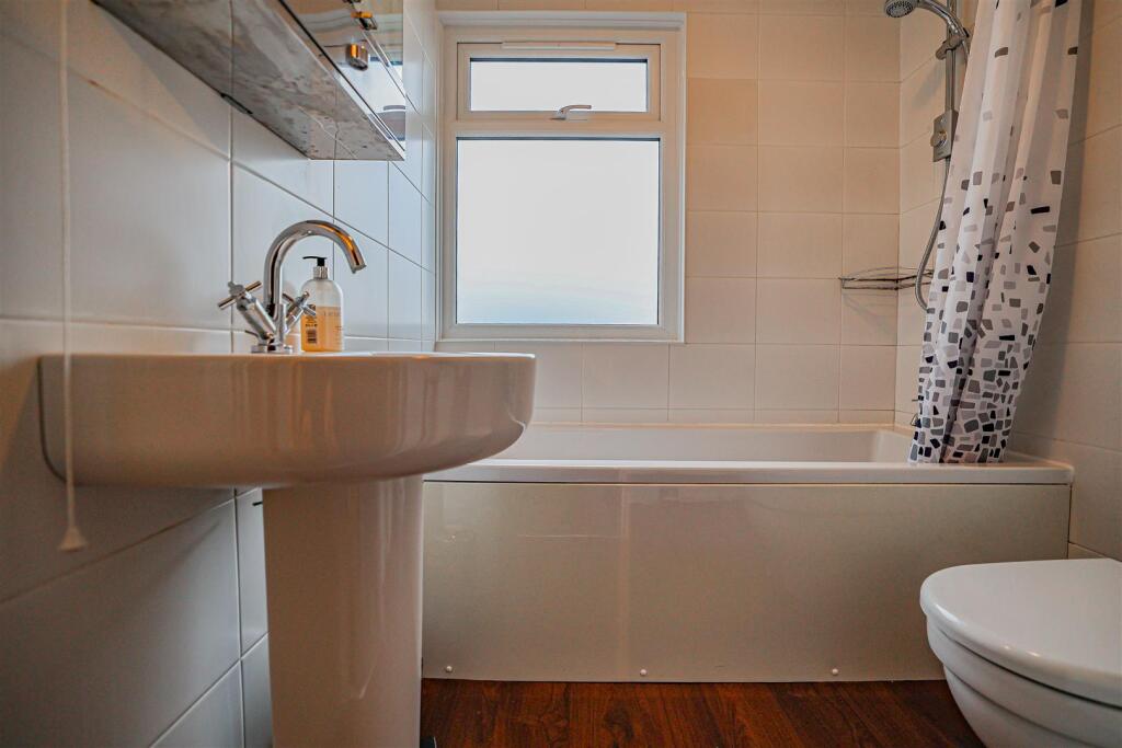 Additional image 40 of Luton Road, Harpenden, AL5