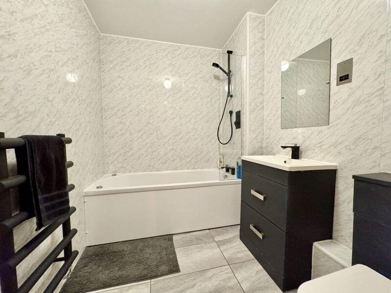 Additional image 9 of 40 Wyndley Close, Four Oaks, Sutton Coldfield, B74 4JD