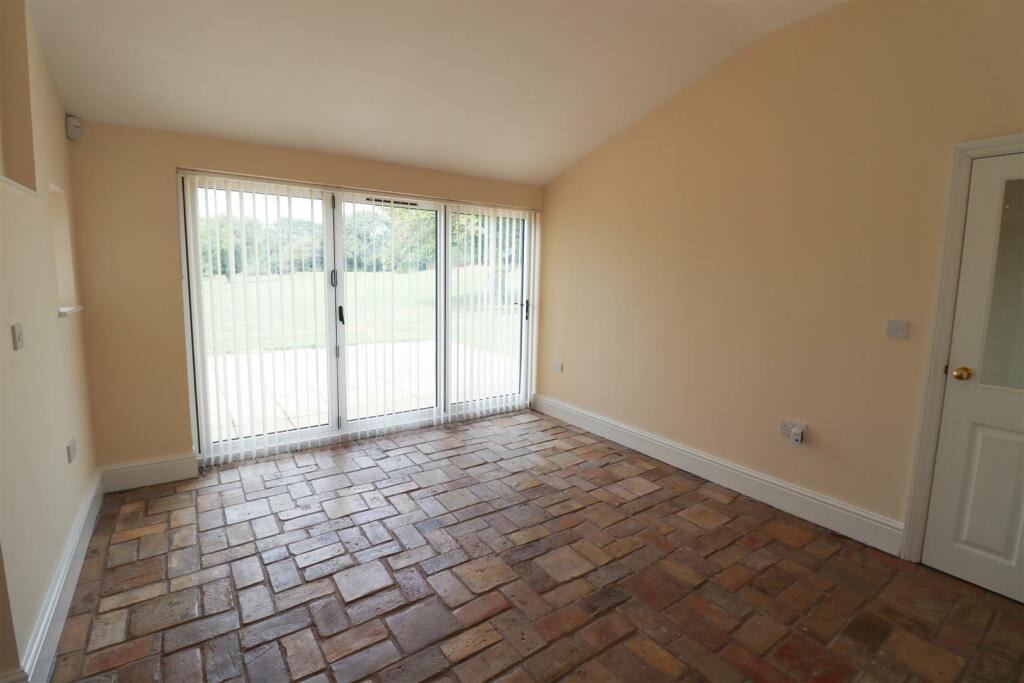 Additional image 5 of Lynn Road, Chettisham, Ely