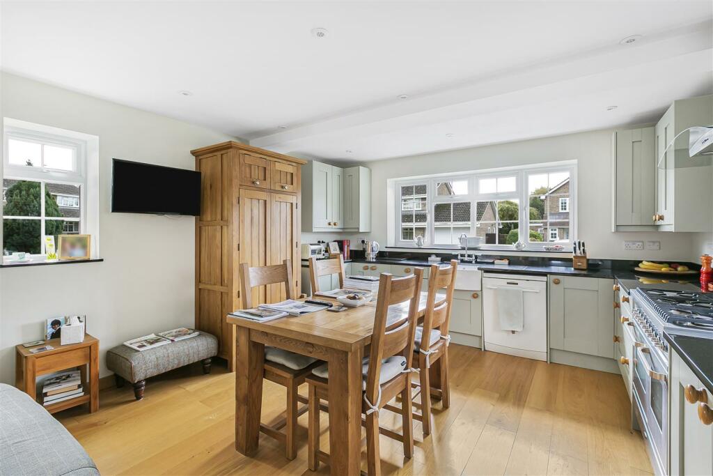 Additional image 5 of Ferndale Close, Newmarket