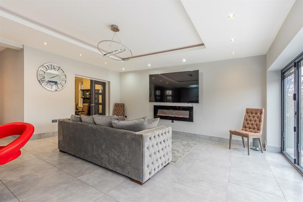 Additional image 4 of Colchester Avenue, Penylan, Cardiff