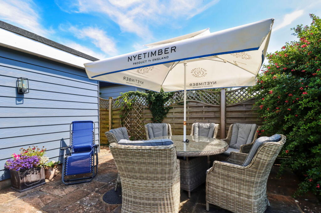 Additional image 44 of Stuart Avenue, Eastbourne, BN21 1UR