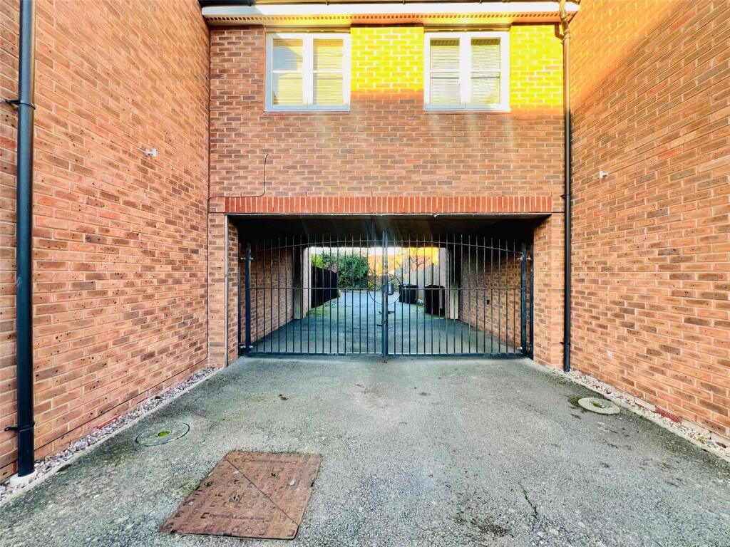 Additional image 10 of Canal Court, Birmingham, West Midlands, B27