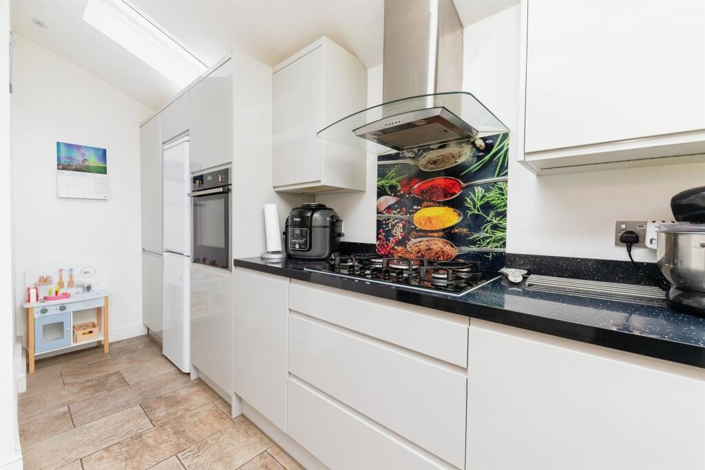 Additional image 6 of Cecil Crescent, Hatfield