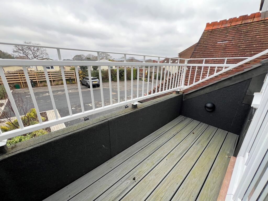 Additional image 8 of Milton Green, Christchurch Road, New Milton, Hampshire. BH25 6QG