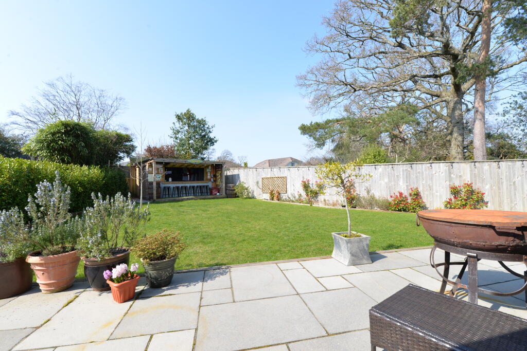 Additional image 27 of Barrs Wood Road, New Milton, Hampshire, BH25