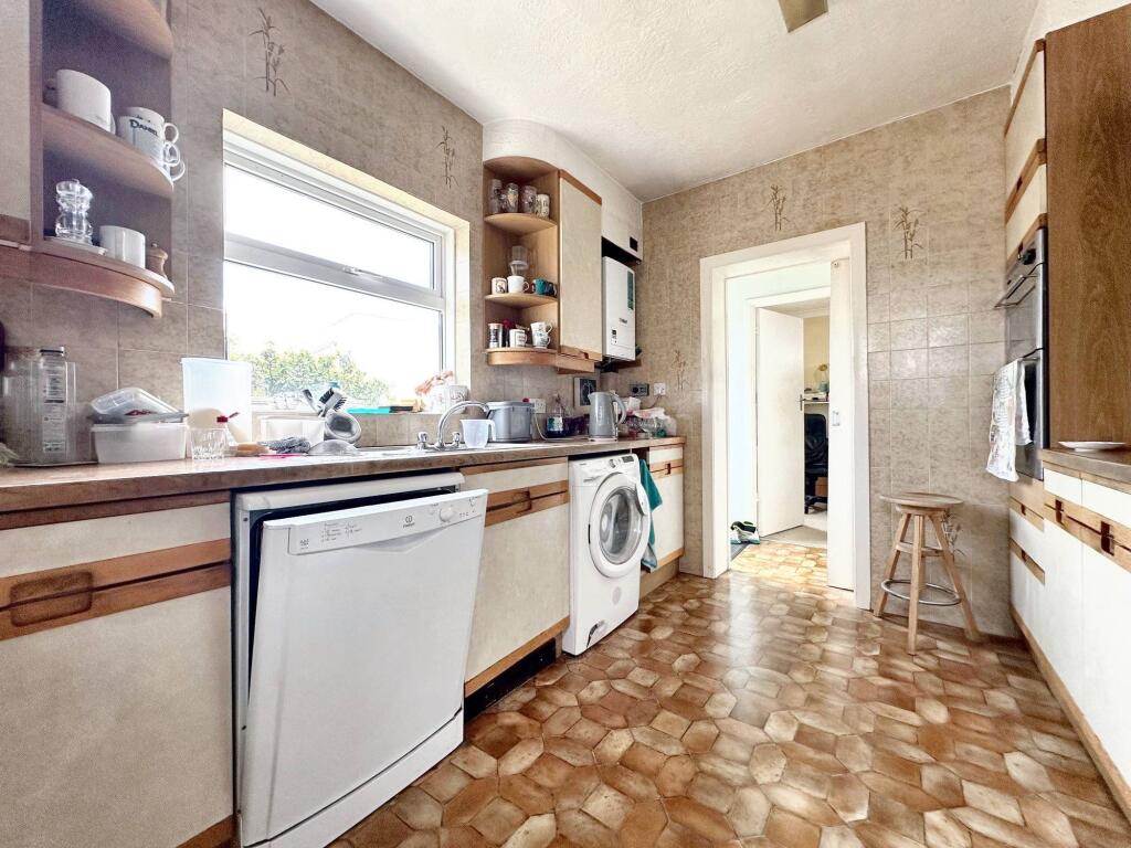 Additional image 12 of Central Avenue, Telscombe Cliffs, BN10 7HD