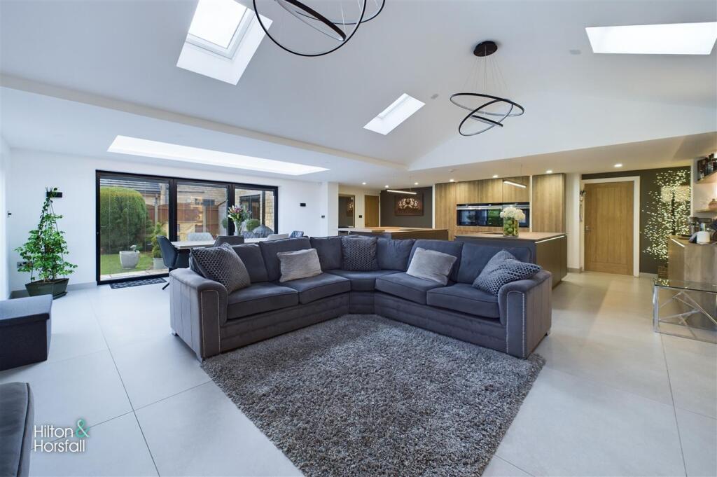 Additional image 37 of Clover Crescent, Burnley