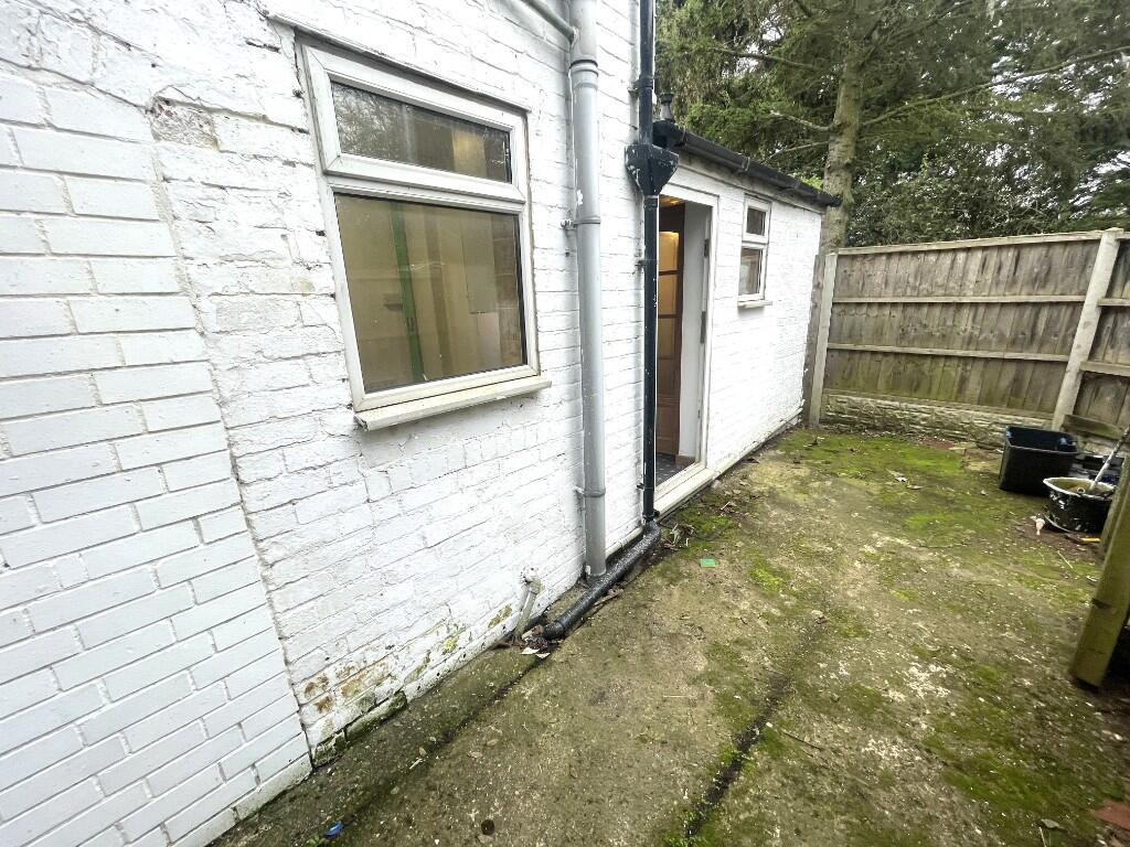 Additional image 16 of Eva Road, B18