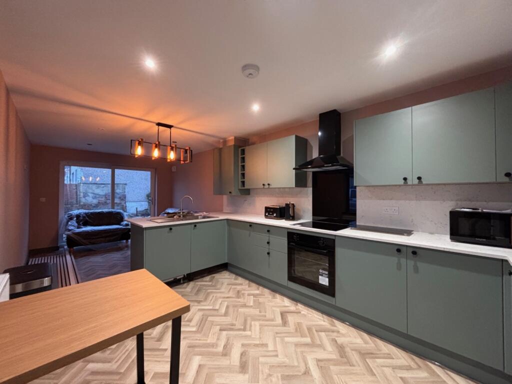 Carlisle Street, Splott