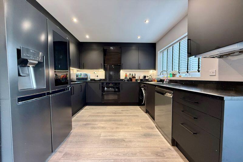 Additional image 11 of Haywood Village - 27' MASTER BEDROOM SUITE