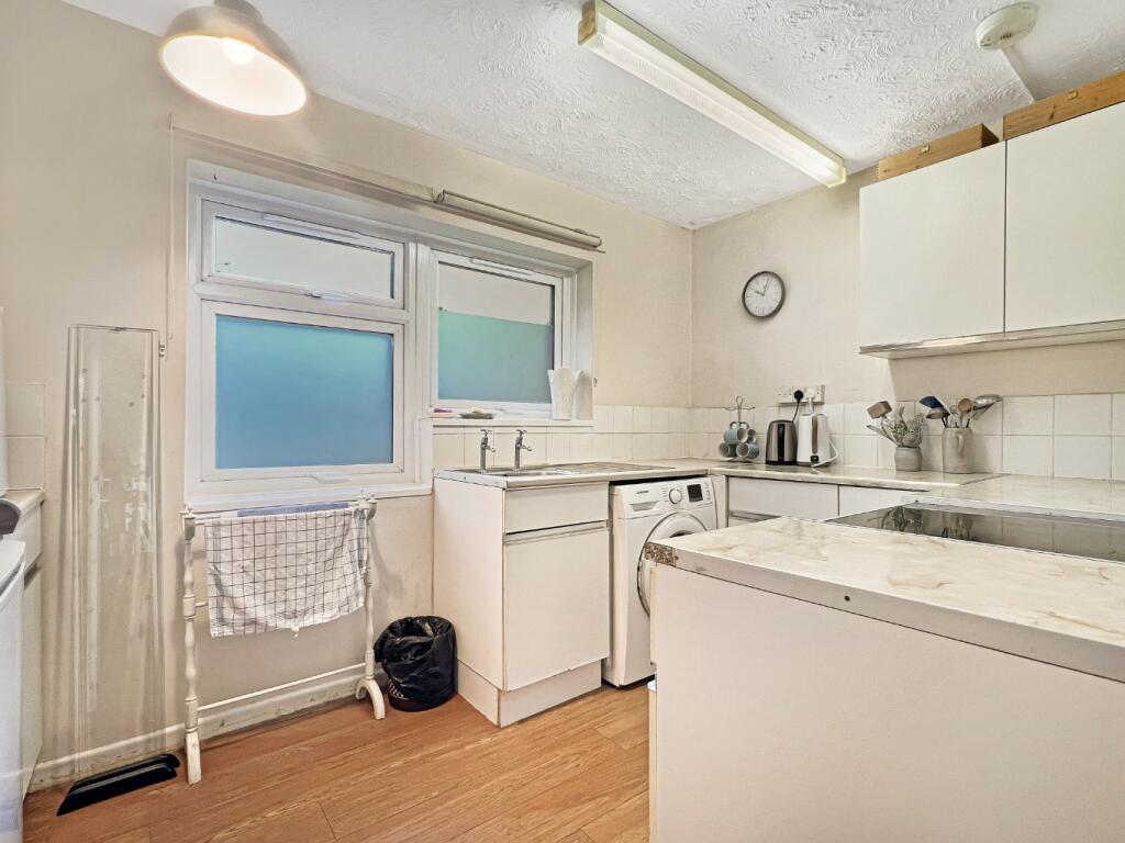 Additional image 4 of Walkling Way, Milton