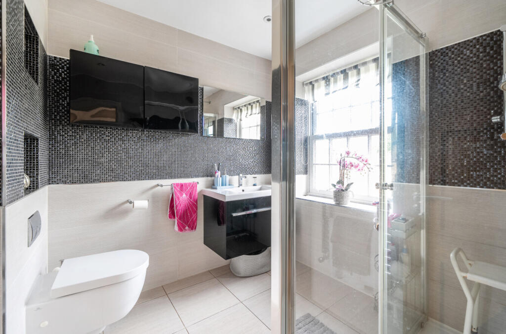 Additional image 15 of Dickens Drive, Chislehurst, KENT, BR7