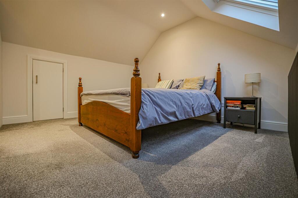 Additional image 24 of Luton Road, Harpenden, AL5