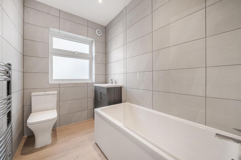 Additional image 12 of Hillview Road, Chislehurst