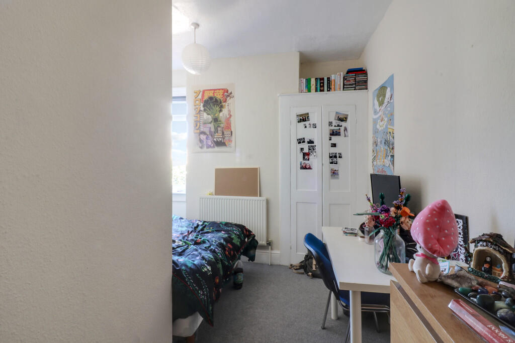 Additional image 10 of Triangle North