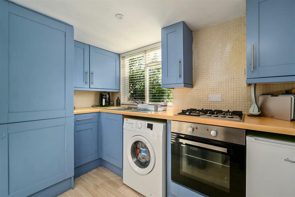 Additional image 14 of Weavers Lane, Henfield