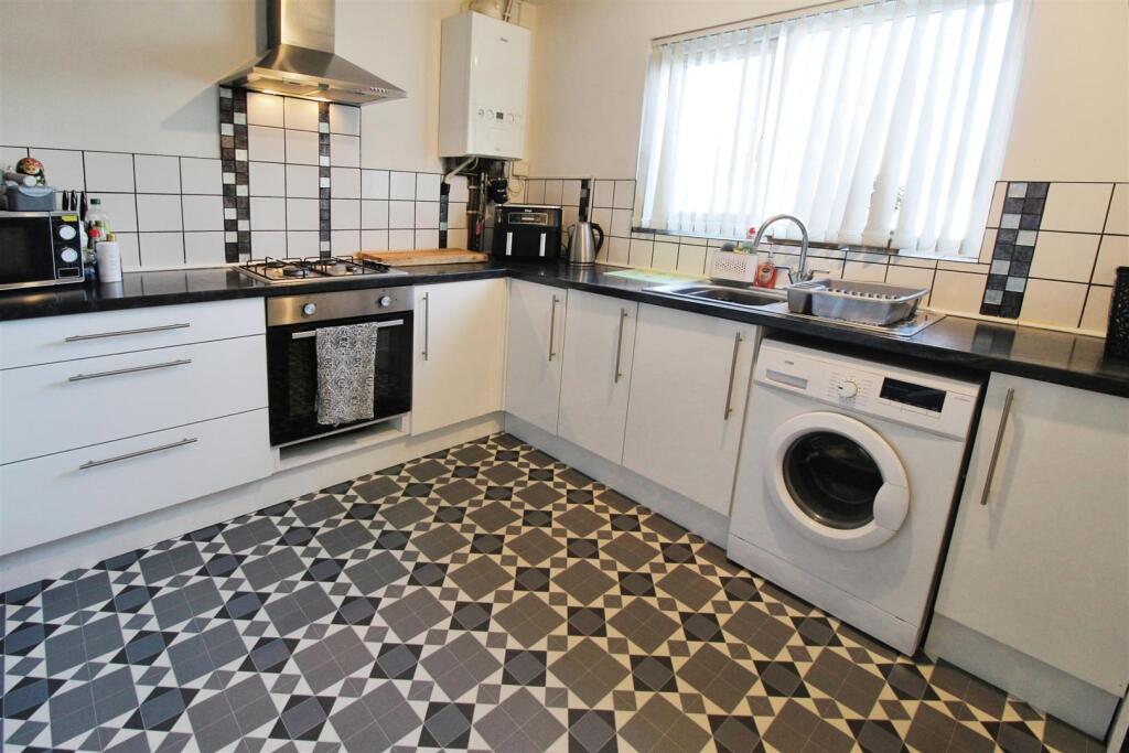 Additional image 3 of Knowles Lane, Bradford, BD4 9AS