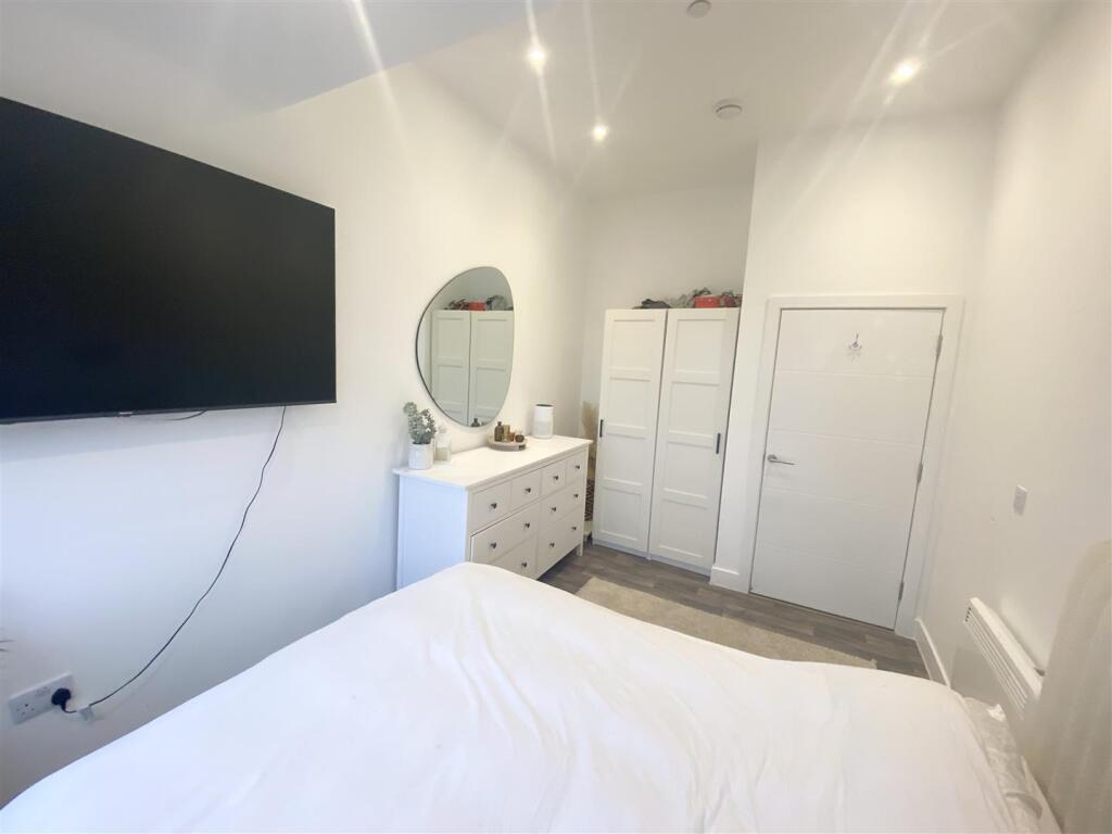 Additional image 9 of The Cross, 107 Commercial Road, Poole