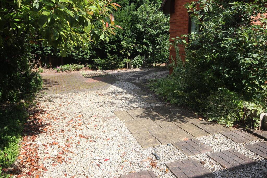 Additional image 17 of 1 Bradleys Close