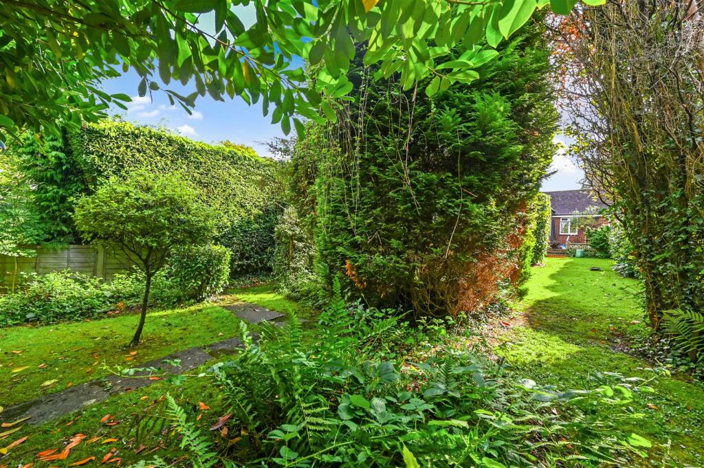 Additional image 17 of London Road, Henfield