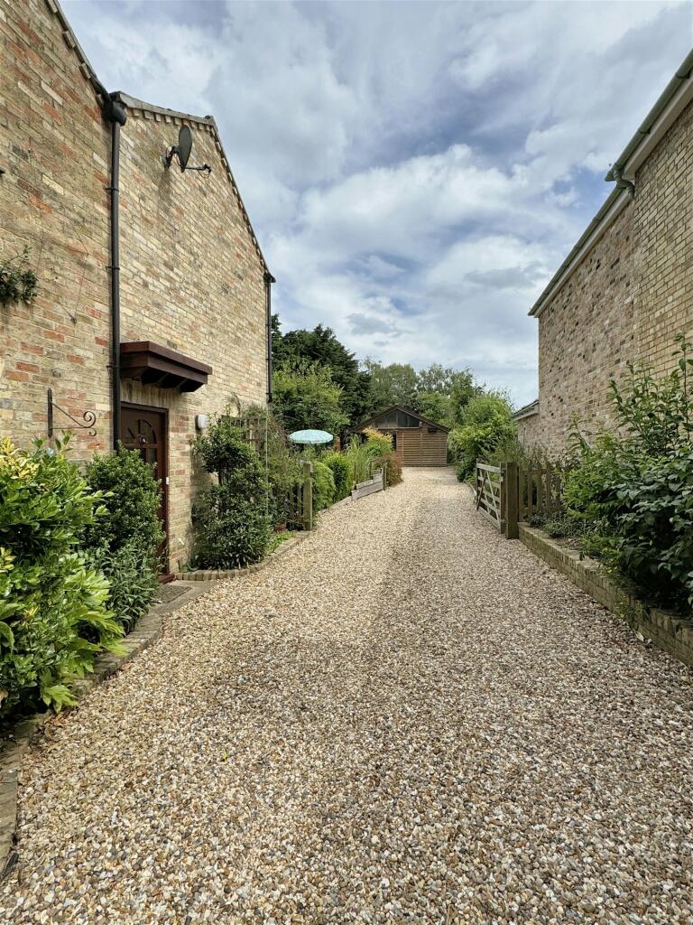 Additional image 43 of Station Road, Haddenham