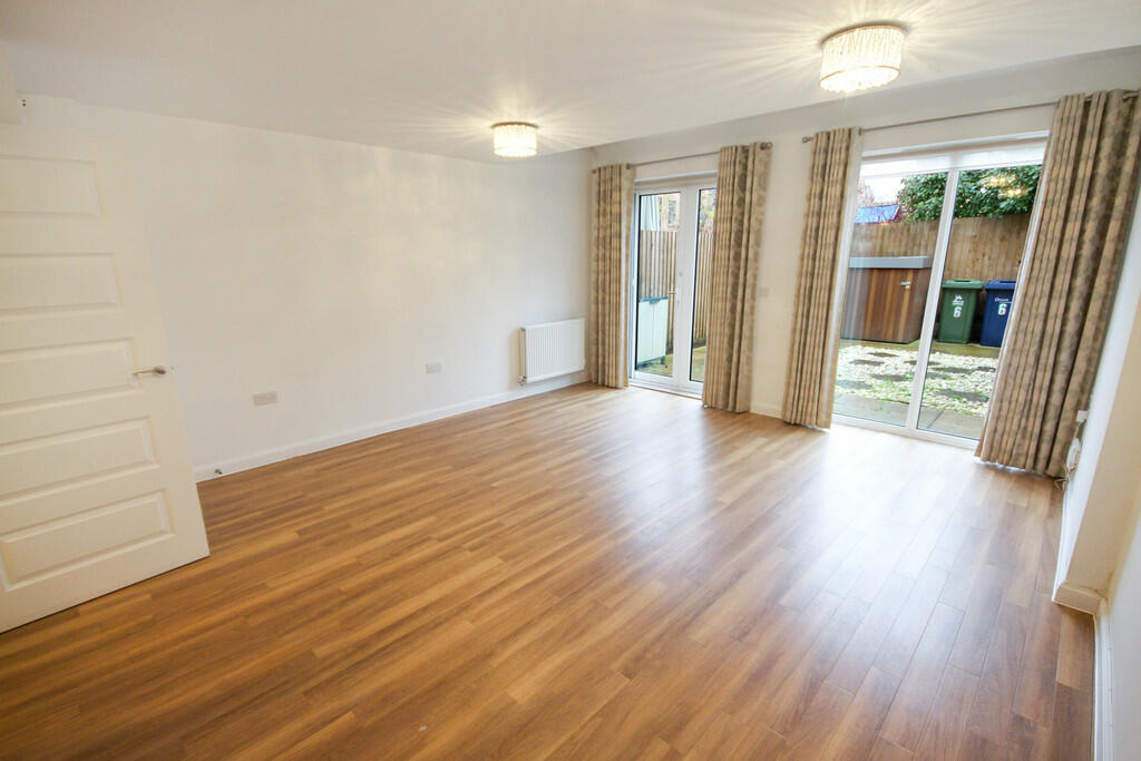 Additional image 2 of Charger Road