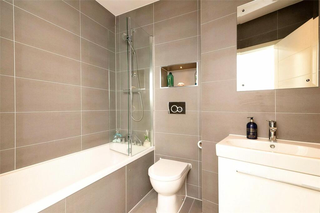 Additional image 6 of Bayscape, Watkiss Way, Cardiff Bay, CF11