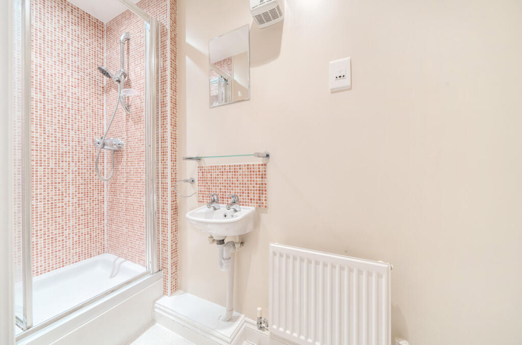 Additional image 13 of Sparkes Close, Bromley, BR2